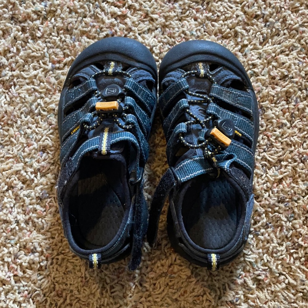 Toddler Keens